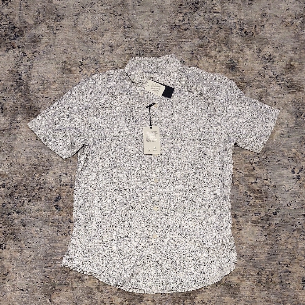 Abercrombie & Fitch Men's White Patterned Shirt